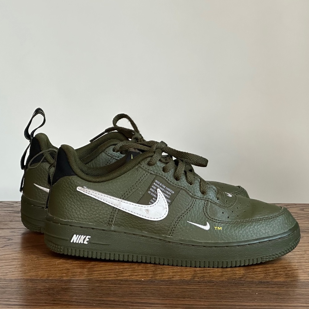 Size 2.5Y - Nike Air Force 1 '07 LV8 Overbranding 2018 - AV4272-300